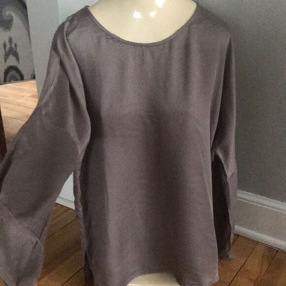 Chloe K deep taupe top w/ sleeve detail, small - Picture 1 of 4